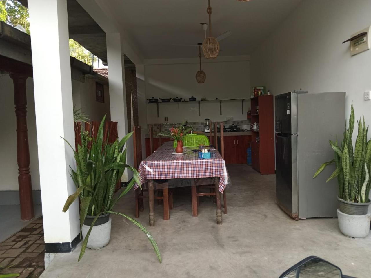 Little Villa Guest House Ahangama Esterno foto