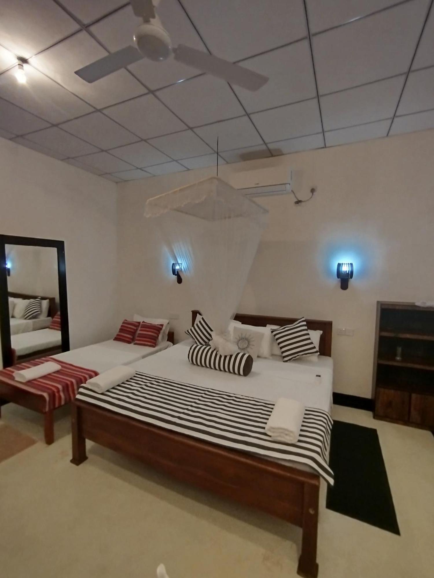 Little Villa Guest House Ahangama Esterno foto