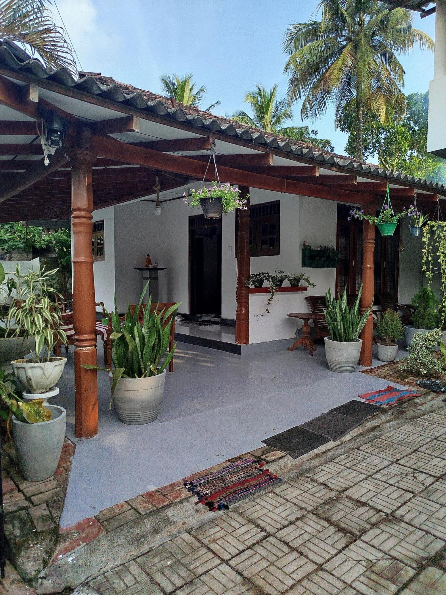 Little Villa Guest House Ahangama Esterno foto