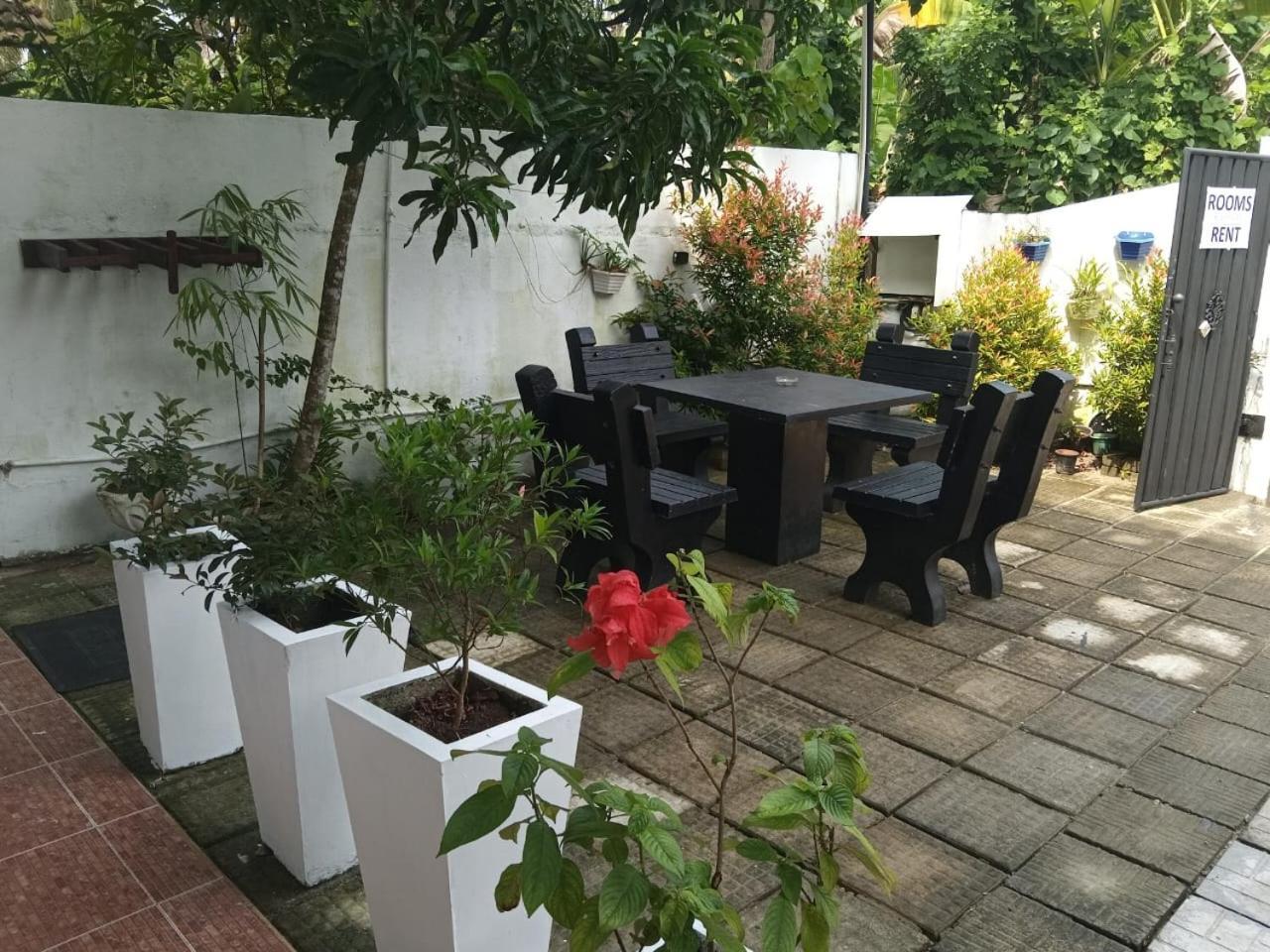 Little Villa Guest House Ahangama Esterno foto