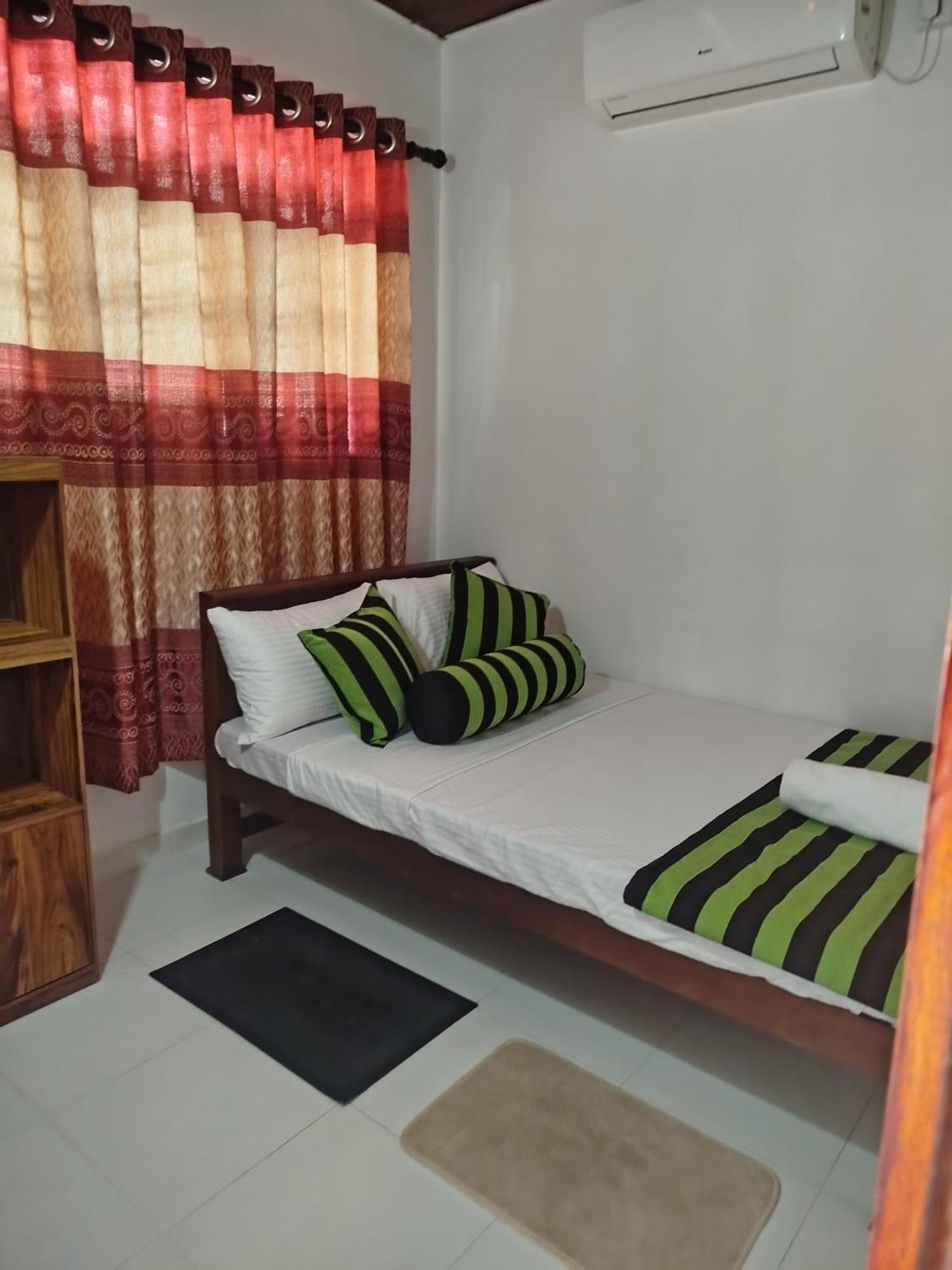 Little Villa Guest House Ahangama Esterno foto
